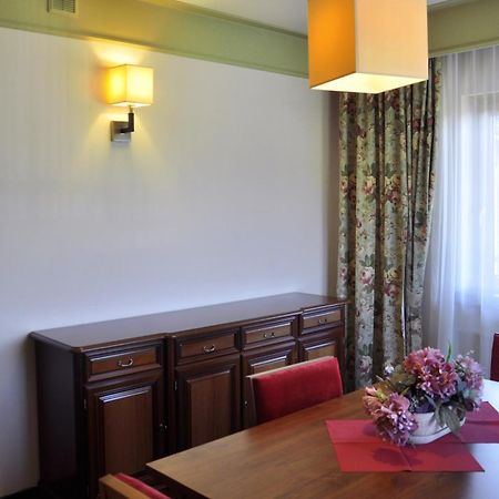 Ahotel Чеховице-Дзедзице Экстерьер фото