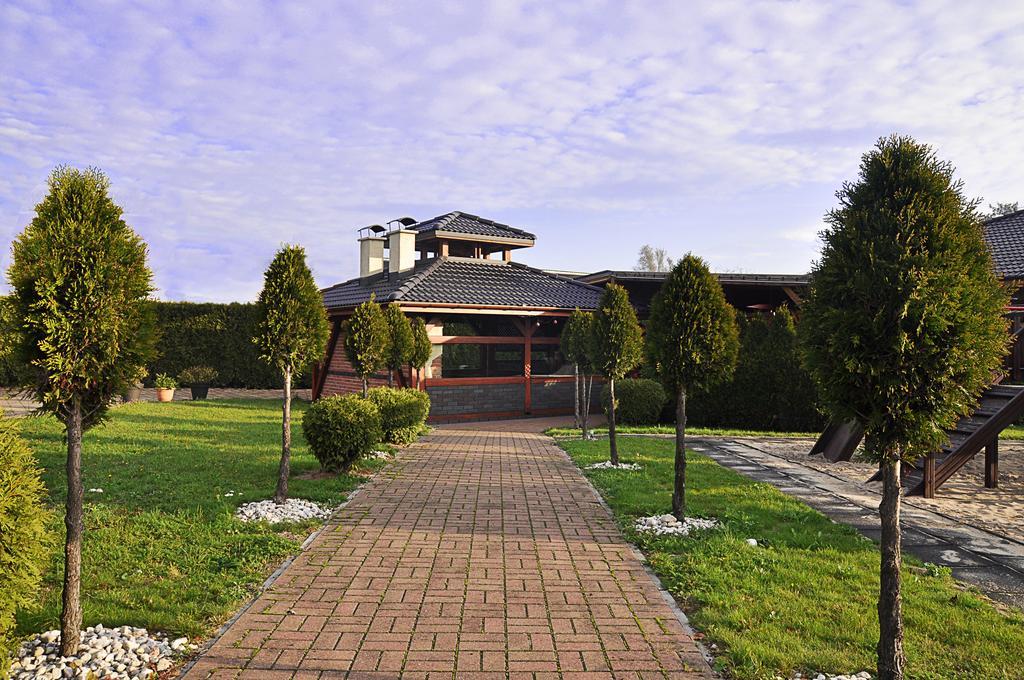 Ahotel Чеховице-Дзедзице Экстерьер фото