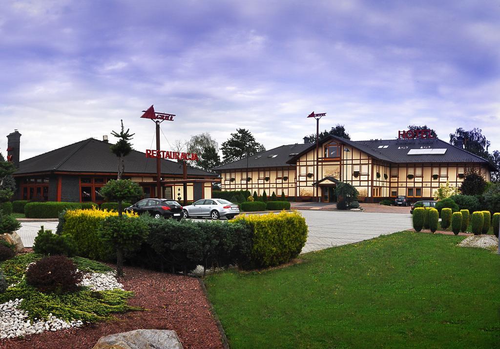 Ahotel Чеховице-Дзедзице Экстерьер фото